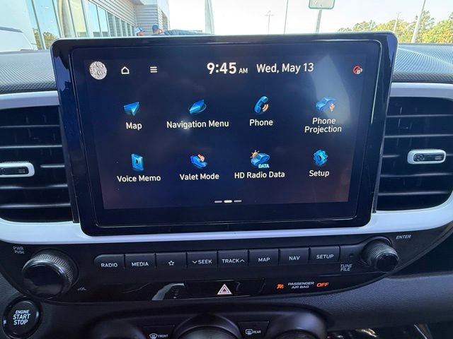 Used 2022 Hyundai Venue Limited FWD image 23