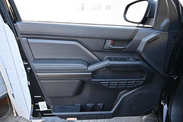Used 2025 Toyota 4Runner SR5 AWD/4WD image 19