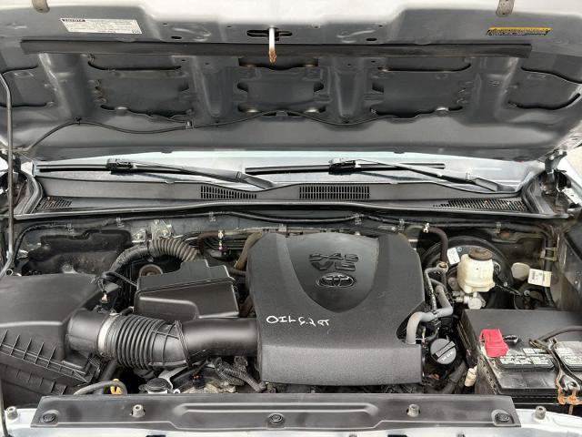 Used 2021 Toyota Tacoma SR5 AWD/4WD image 15