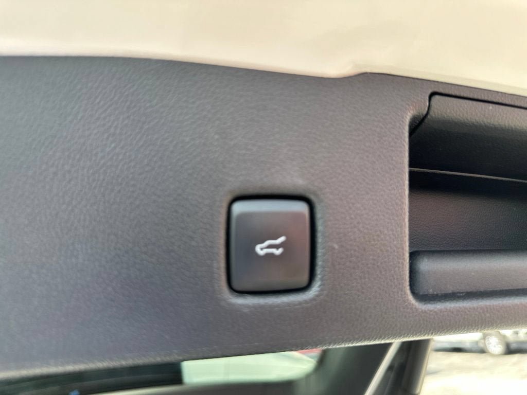 Certified 2024 Ford Escape ST-Line Elite w/ Premium Technology Package AWD/4WD image 13