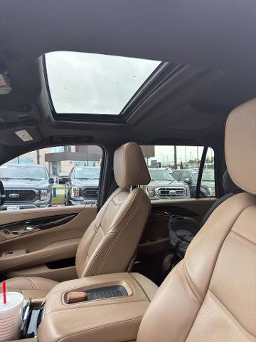 Used 2018 Cadillac Escalade Platinum image 9