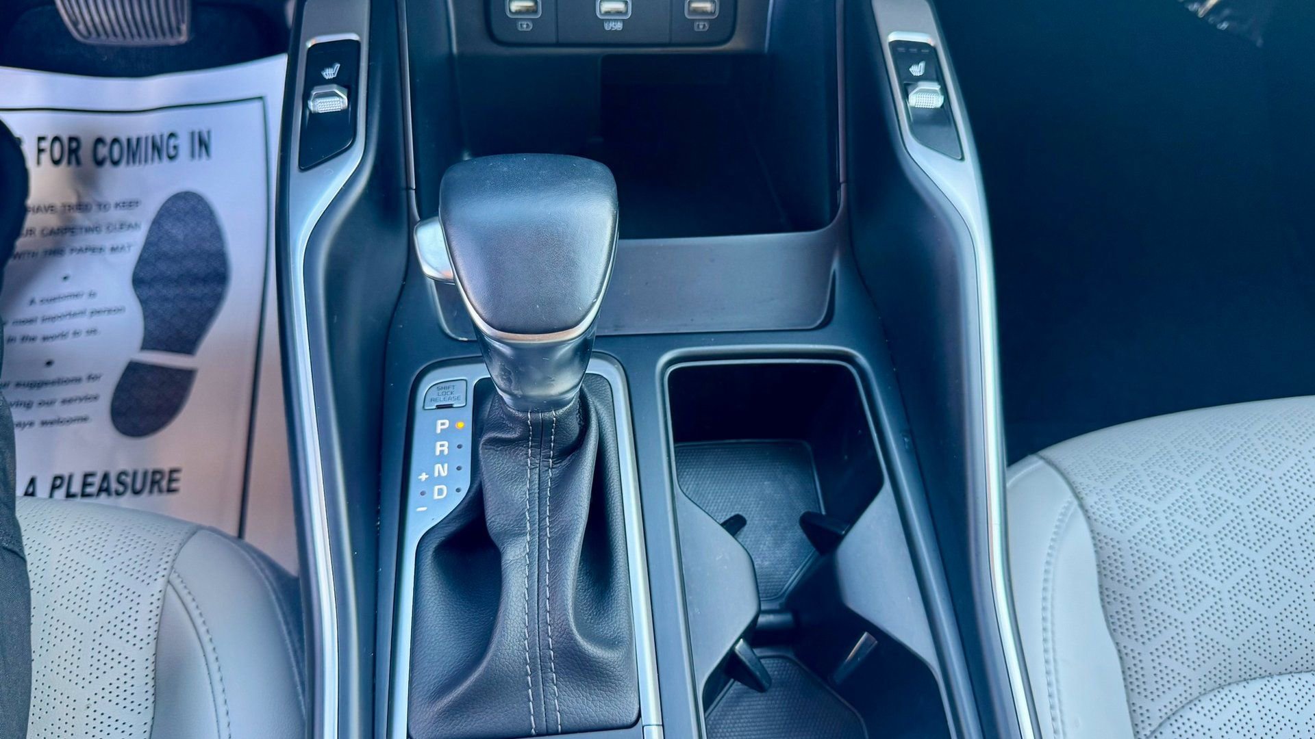 Used 2022 Kia Sorento S image 27