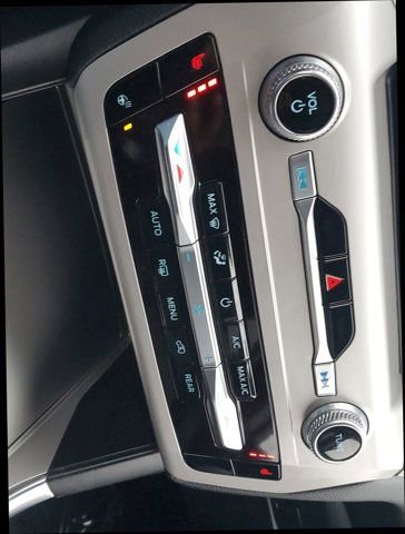 Certified 2022 Ford Explorer XLT w/ Equipment Group 202A image 29