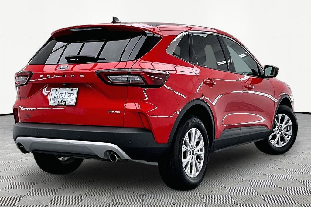 Certified 2024 Ford Escape Active w/ Tech Pack #2 AWD/4WD image 2