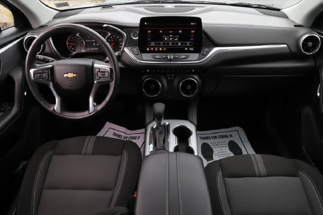 Used 2025 Chevrolet Blazer LT AWD/4WD image 19
