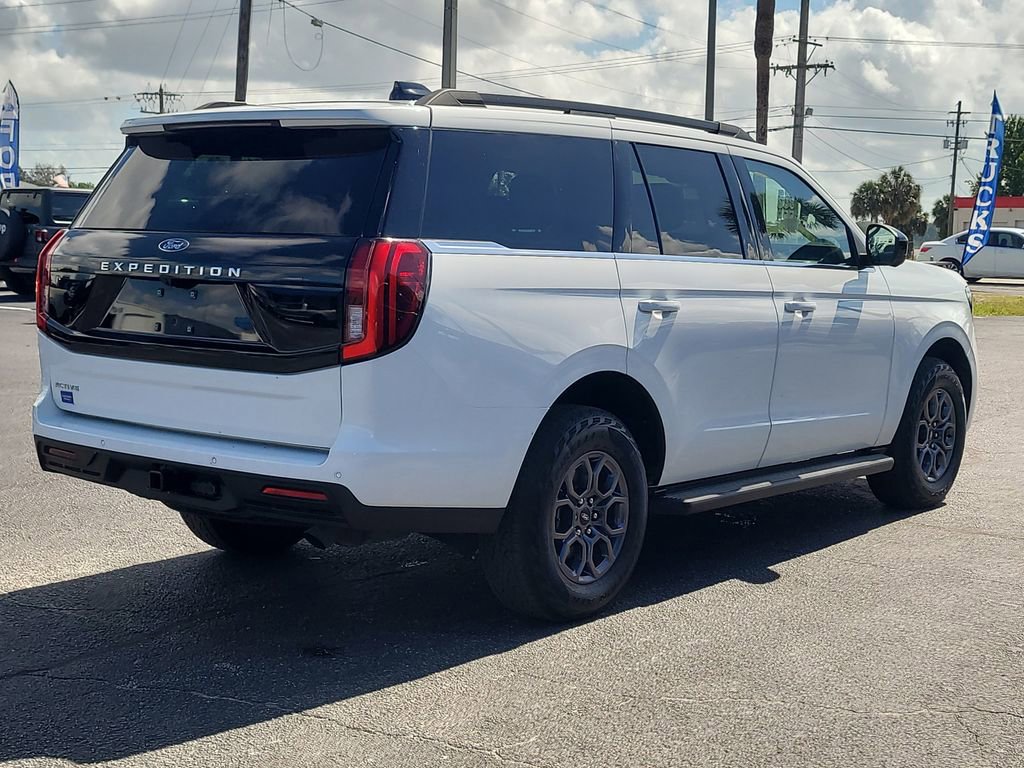 Certified 2025 Ford Expedition Active RWD image 4