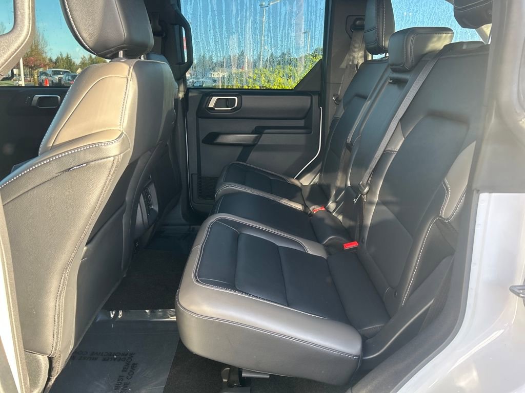 Certified 2025 Ford Bronco Outer Banks w/ Sasquatch Package AWD/4WD image 9