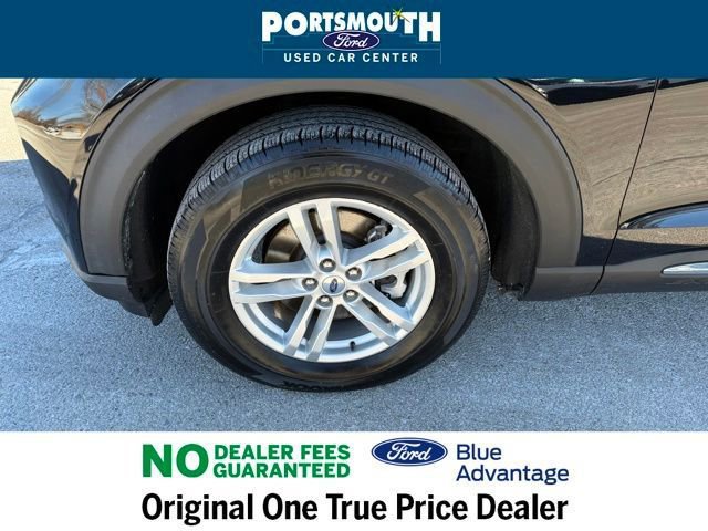 Certified 2022 Ford Explorer XLT w/ Equipment Group 202A image 35