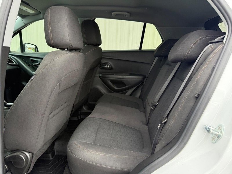 Used 2022 Chevrolet Trax LS w/ Tint and Cruise Package image 11