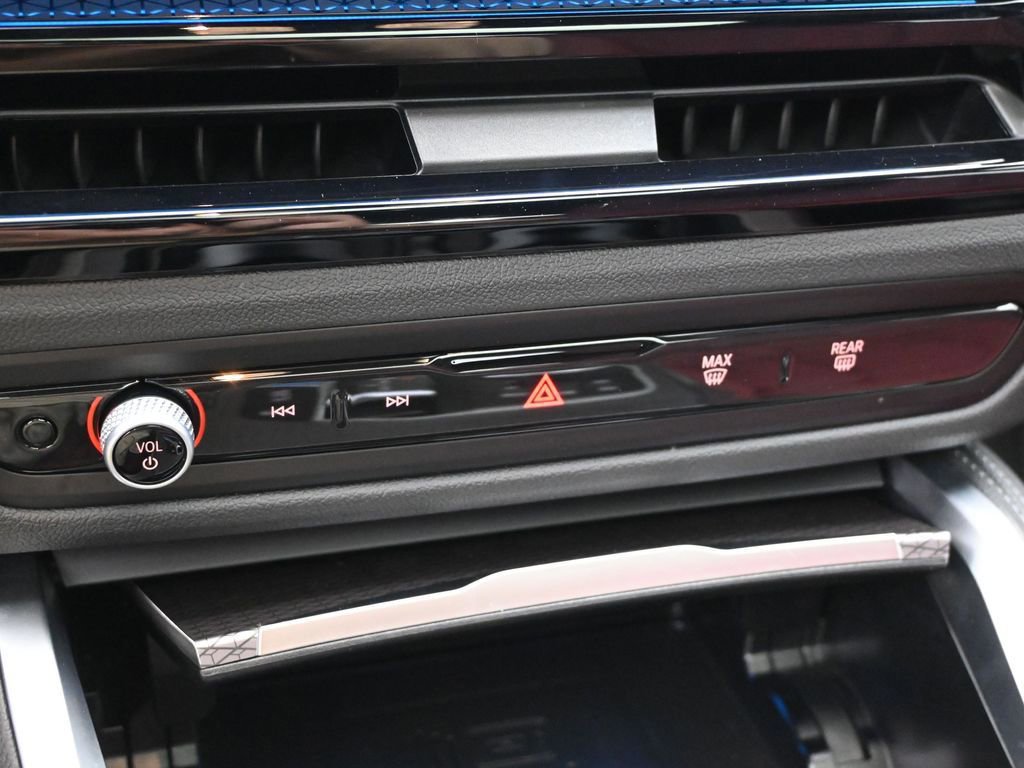 Used 2025 BMW i4 eDrive40 w/ M Sport Package image 44