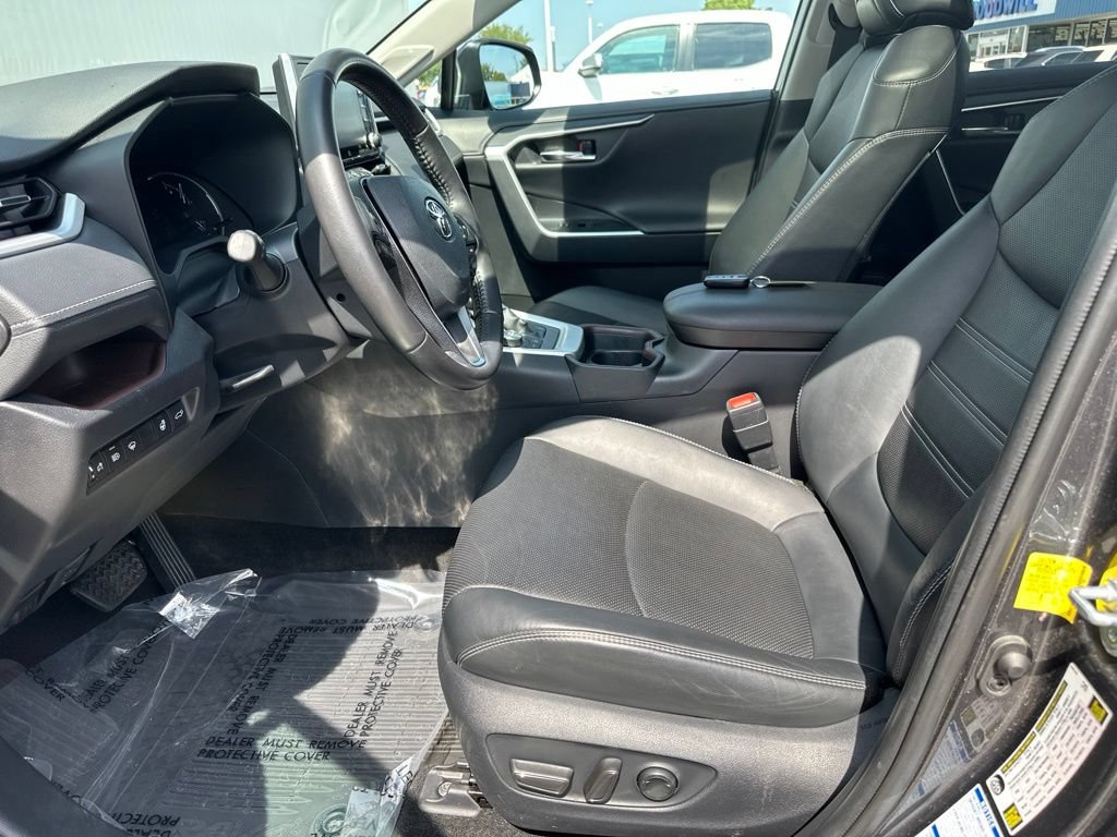 Used 2021 Toyota RAV4 Limited w/ Limited Grade Weather Package AWD/4WD image 14