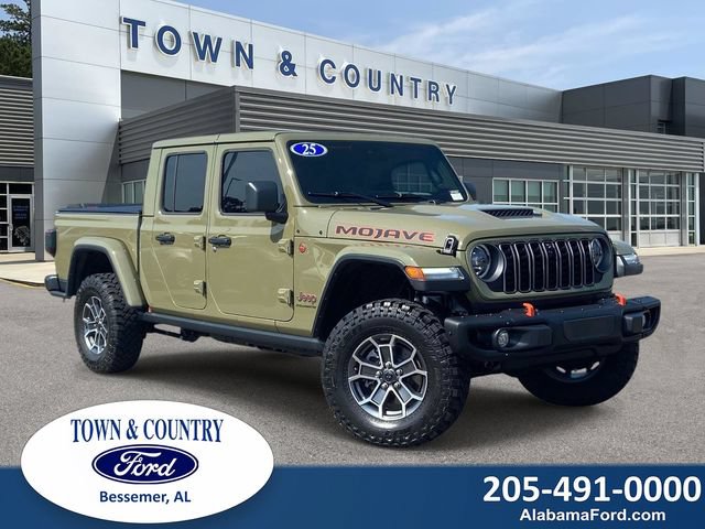 Used 2025 Jeep Gladiator Mojave AWD/4WD image 1