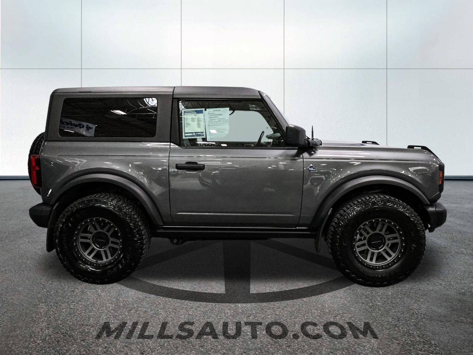 Certified 2024 Ford Bronco Black Diamond AWD/4WD image 9