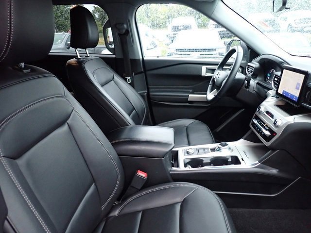Certified 2023 Ford Explorer XLT w/ Equipment Group 202A image 11