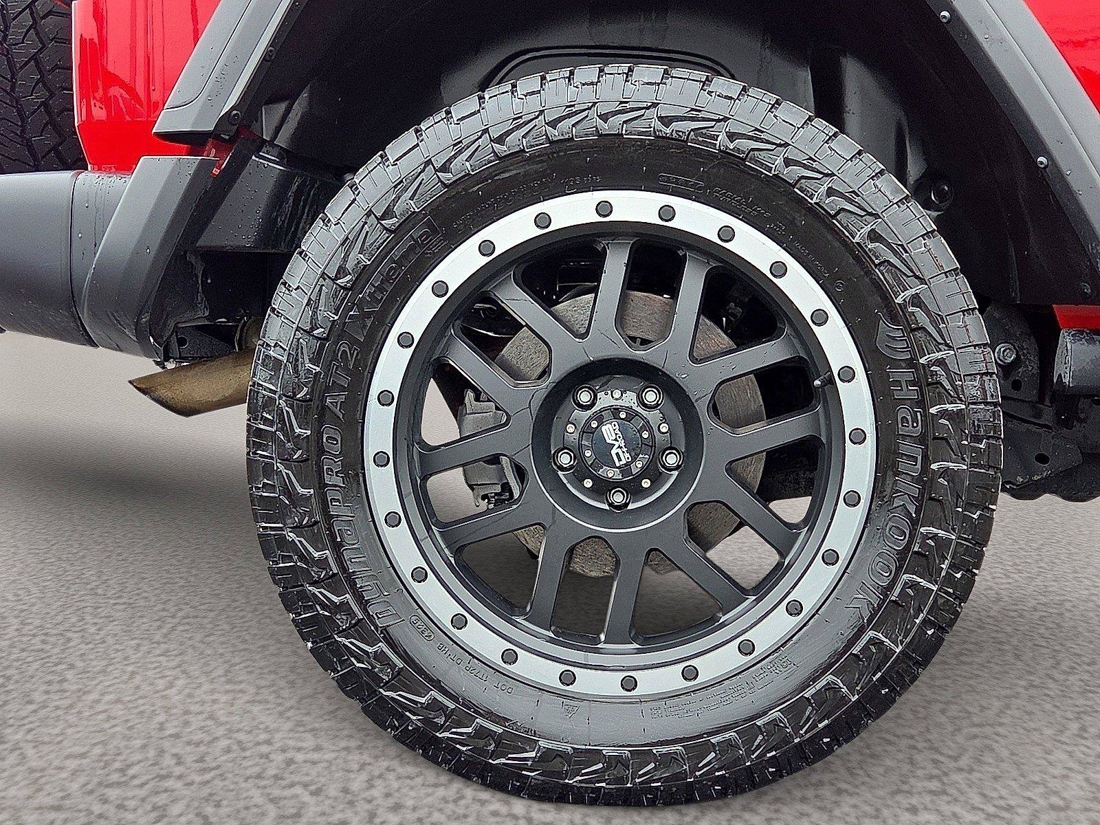 Used 2023 Jeep Wrangler Unlimited Rubicon 4xe AWD/4WD image 9
