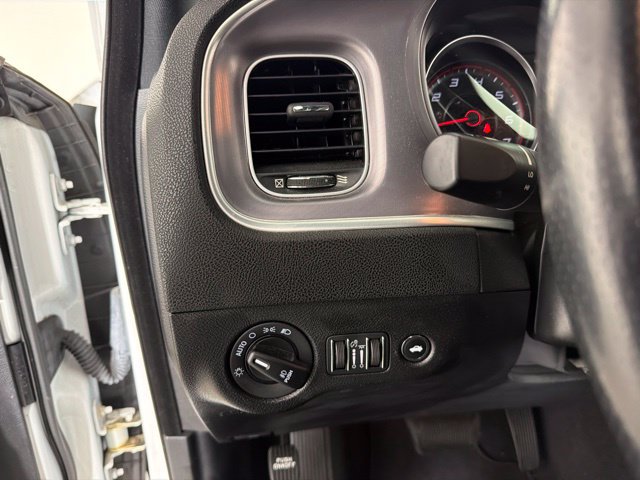 Used 2022 Dodge Charger SXT w/ Cold Weather Package AWD/4WD image 20