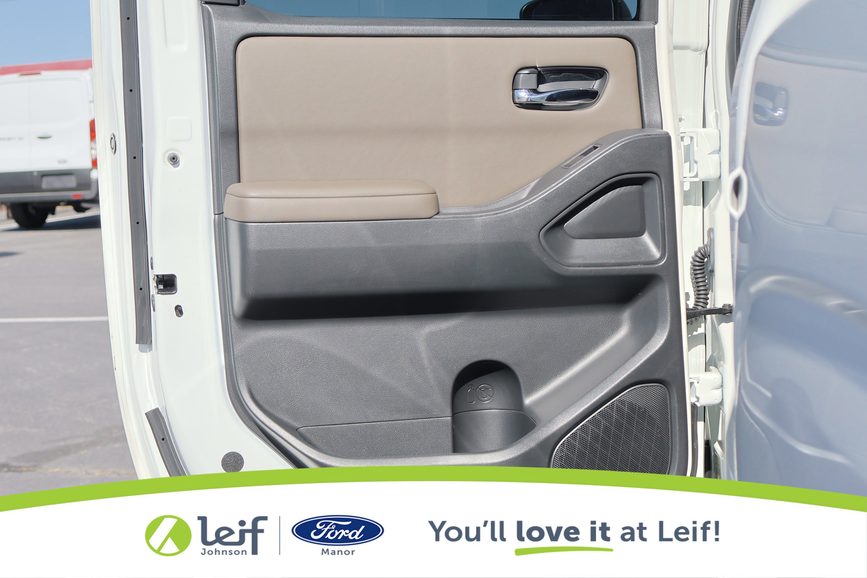 Used 2022 Nissan Frontier SV w/ Technology Package image 26