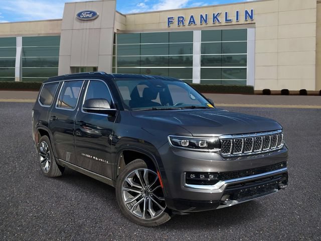 Used 2022 Jeep Grand Wagoneer Series III w/ Rear Seat Video Group 1 AWD/4WD image 1