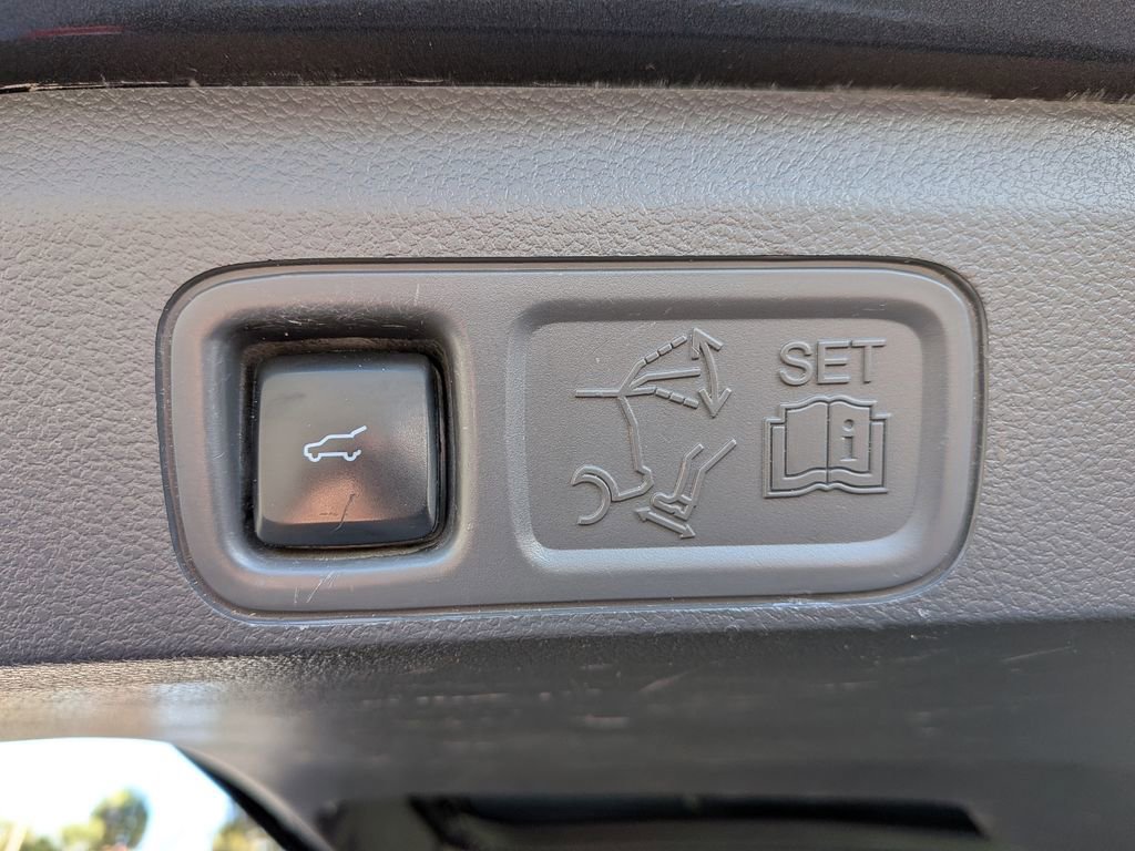 Certified 2021 Ford Expedition XLT image 14