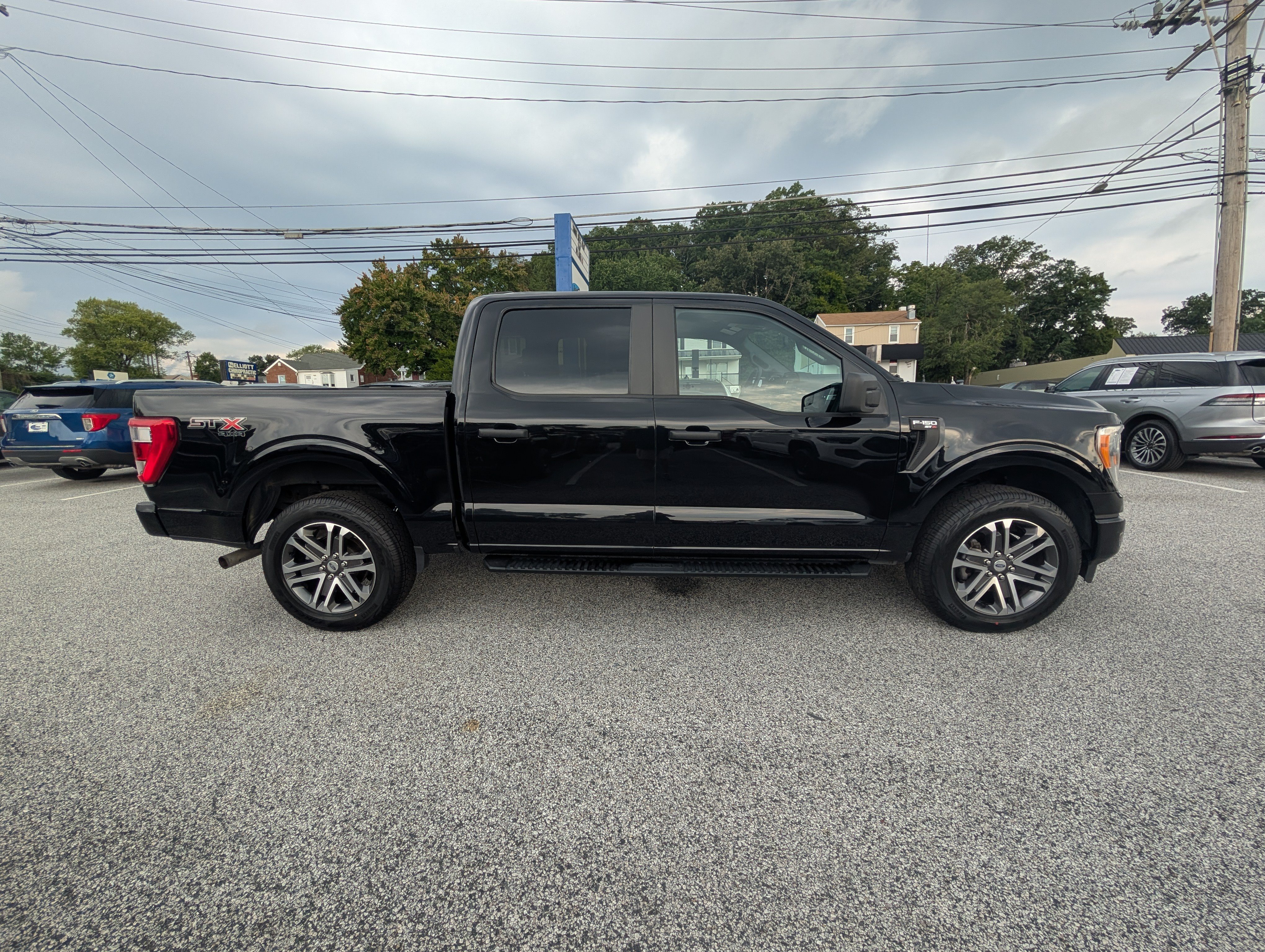Certified 2021 Ford F150 XL w/ STX Appearance Package AWD/4WD image 8