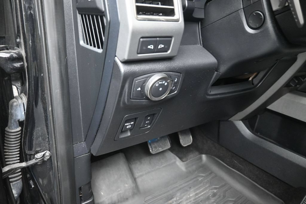 Certified 2019 Ford F150 Raptor w/ Equipment Group 802A Luxury AWD/4WD image 13