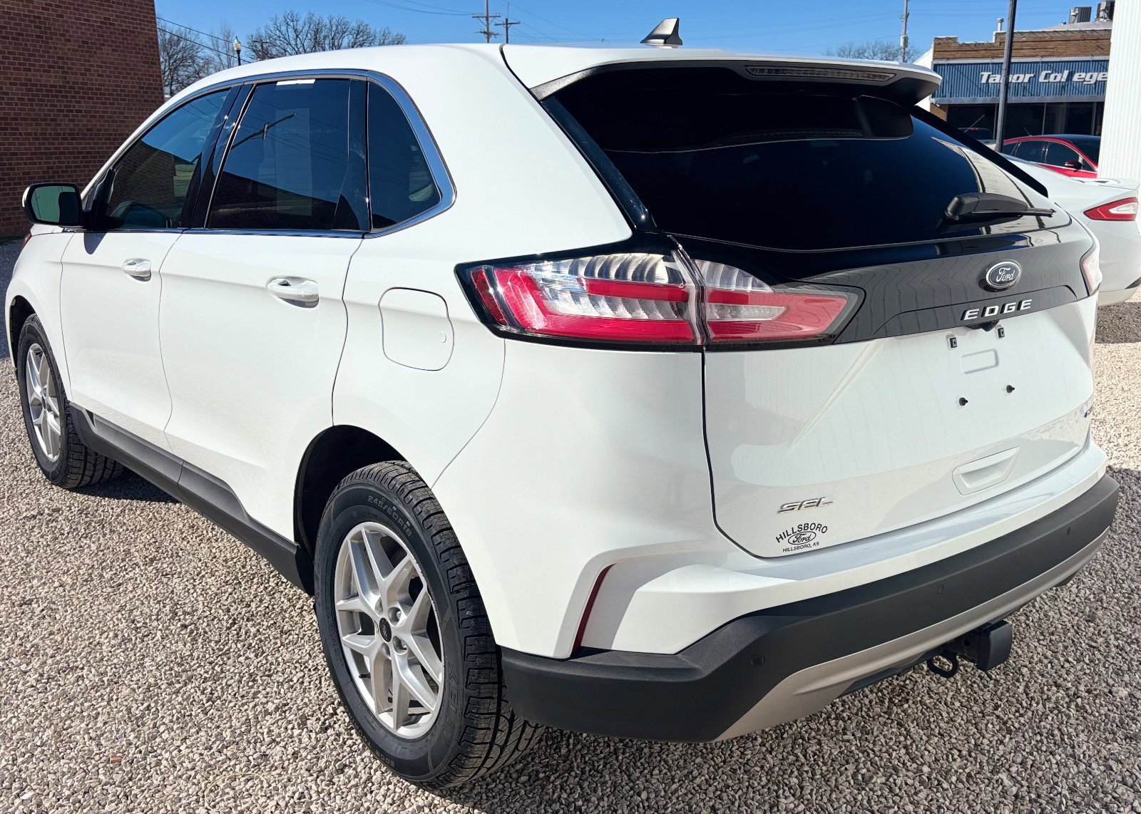 Certified 2024 Ford Edge SEL w/ Convenience Package image 3