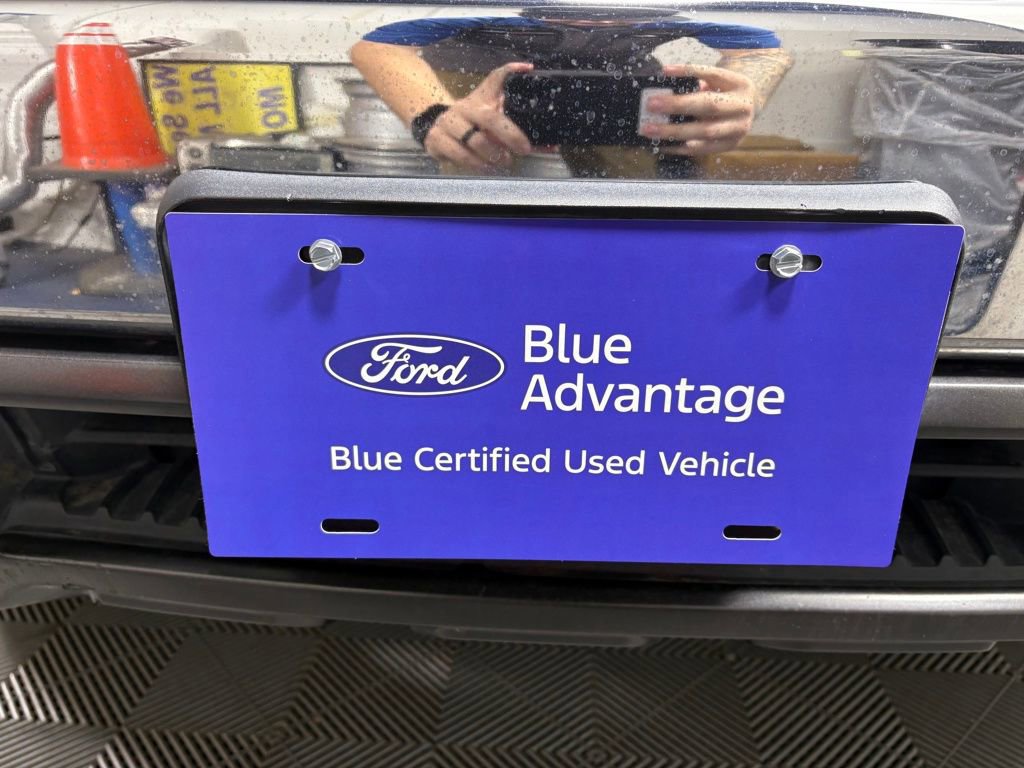 Used 2022 GMC Sierra 3500 SLT w/ SLT Premium Package image 9