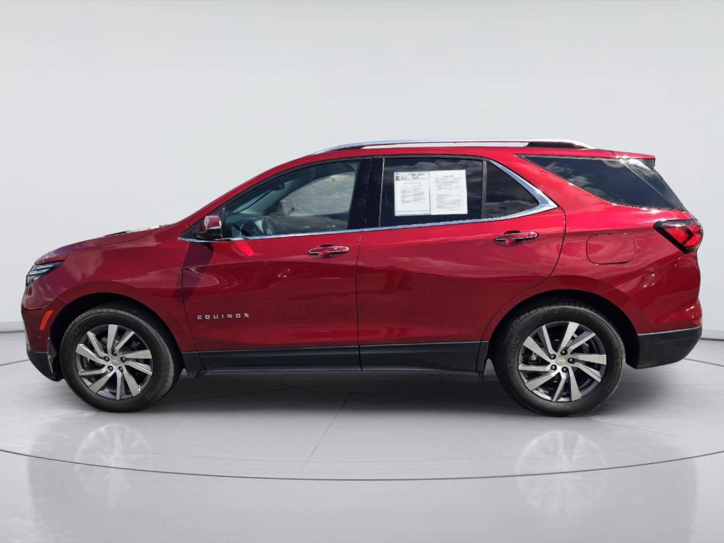 Used 2024 Chevrolet Equinox Premier AWD/4WD image 4
