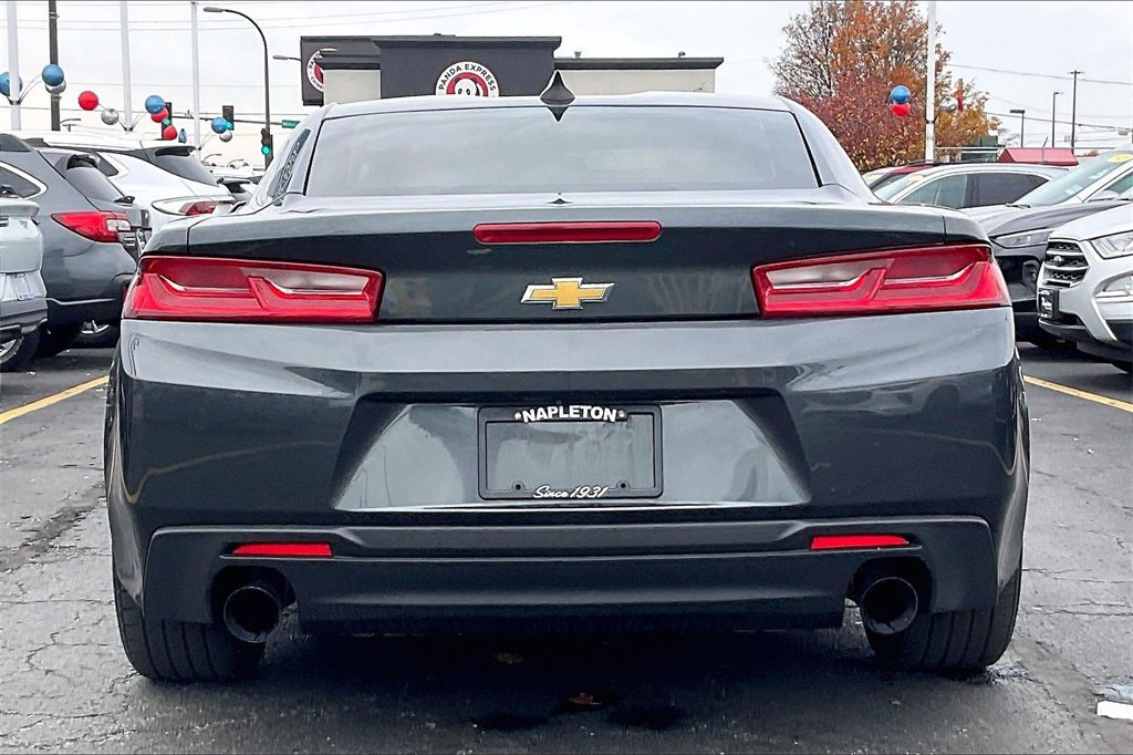 Used 2018 Chevrolet Camaro LT image 3