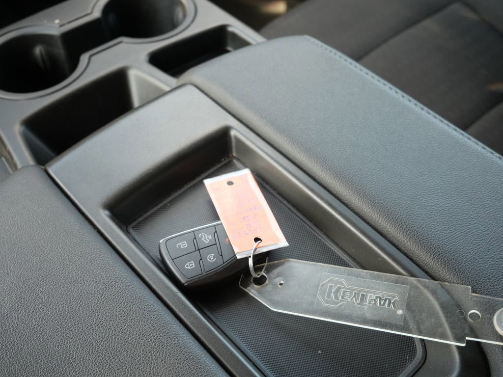 Used 2025 Chevrolet Silverado 1500 LT AWD/4WD image 22