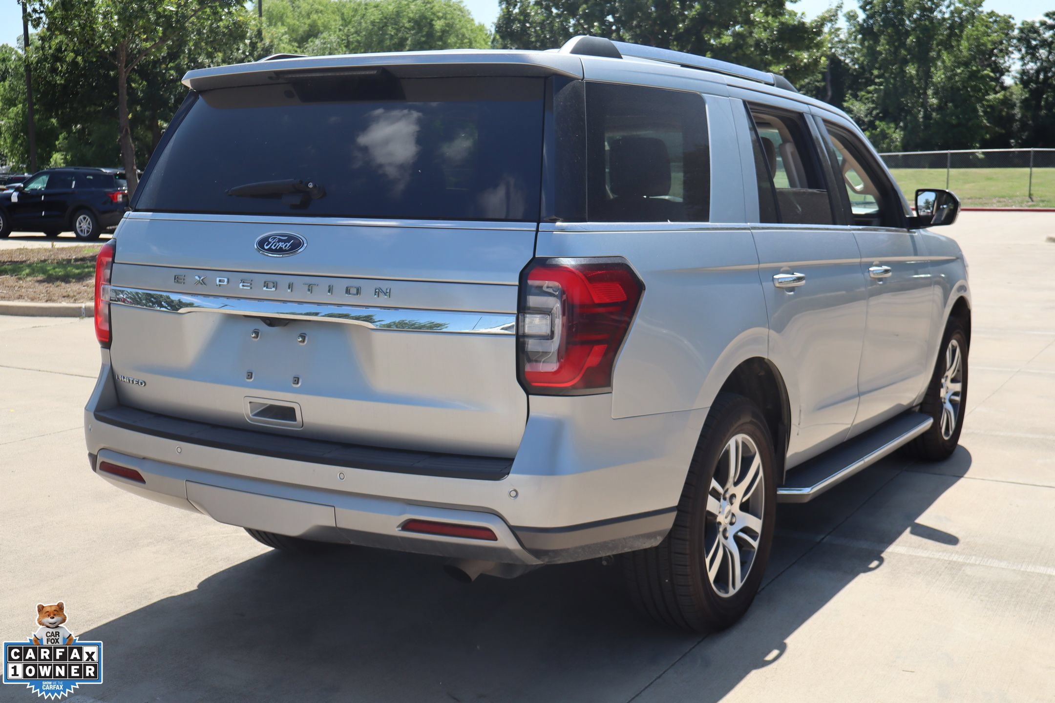Certified 2023 Ford Expedition Limited RWD image 3