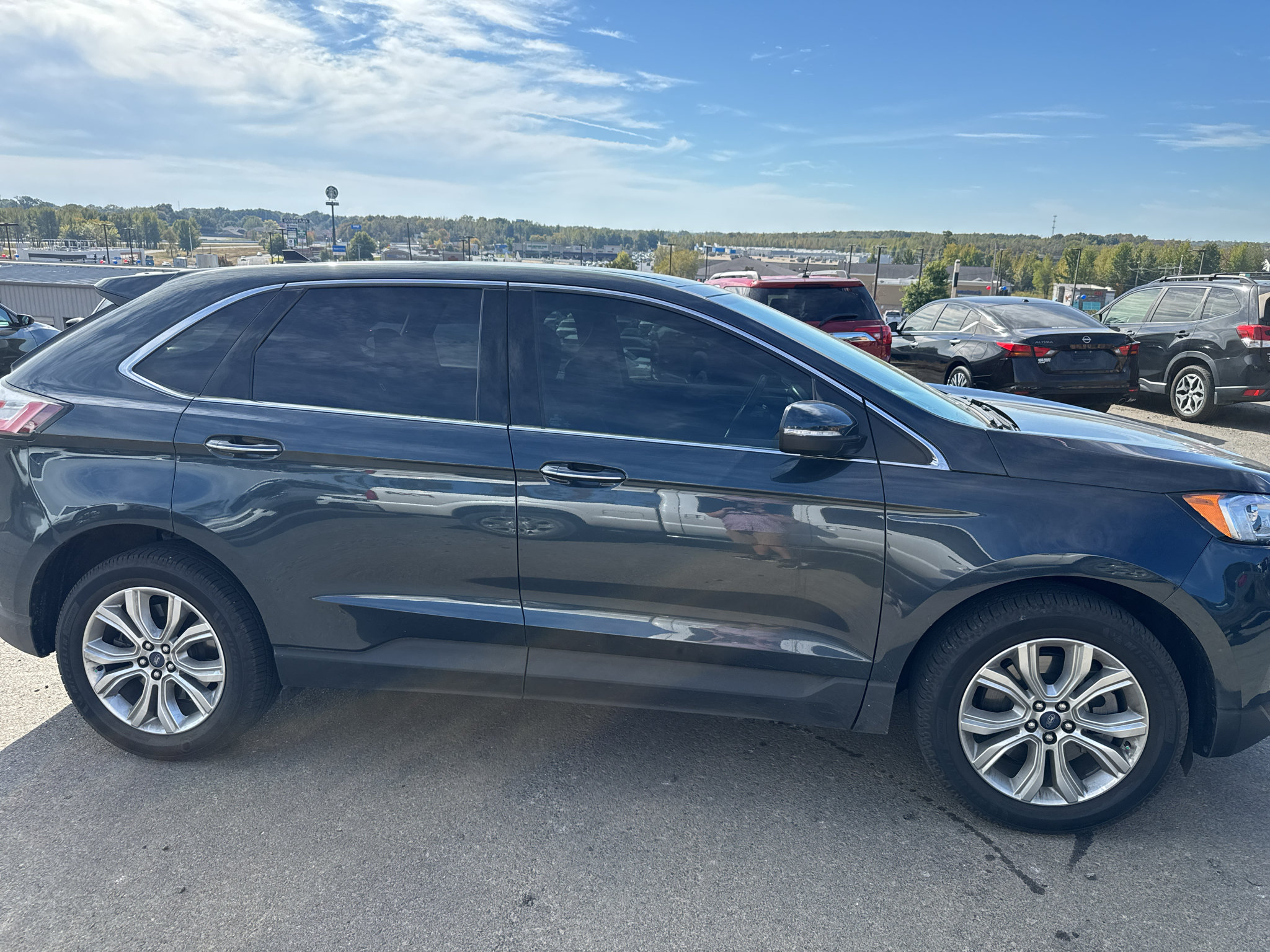 Certified 2022 Ford Edge Titanium w/ Class II Trailer Tow Package AWD/4WD image 2