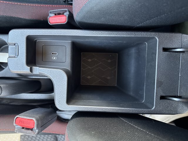 Used 2024 Nissan Versa SR FWD image 12