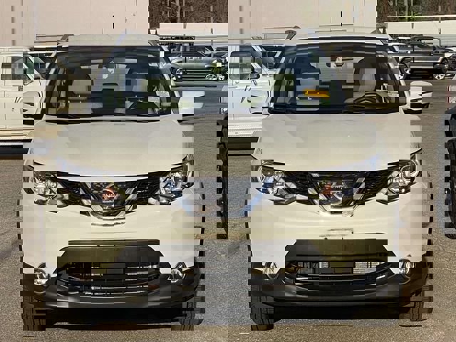 Used 2018 Nissan Rogue Sport SL image 3