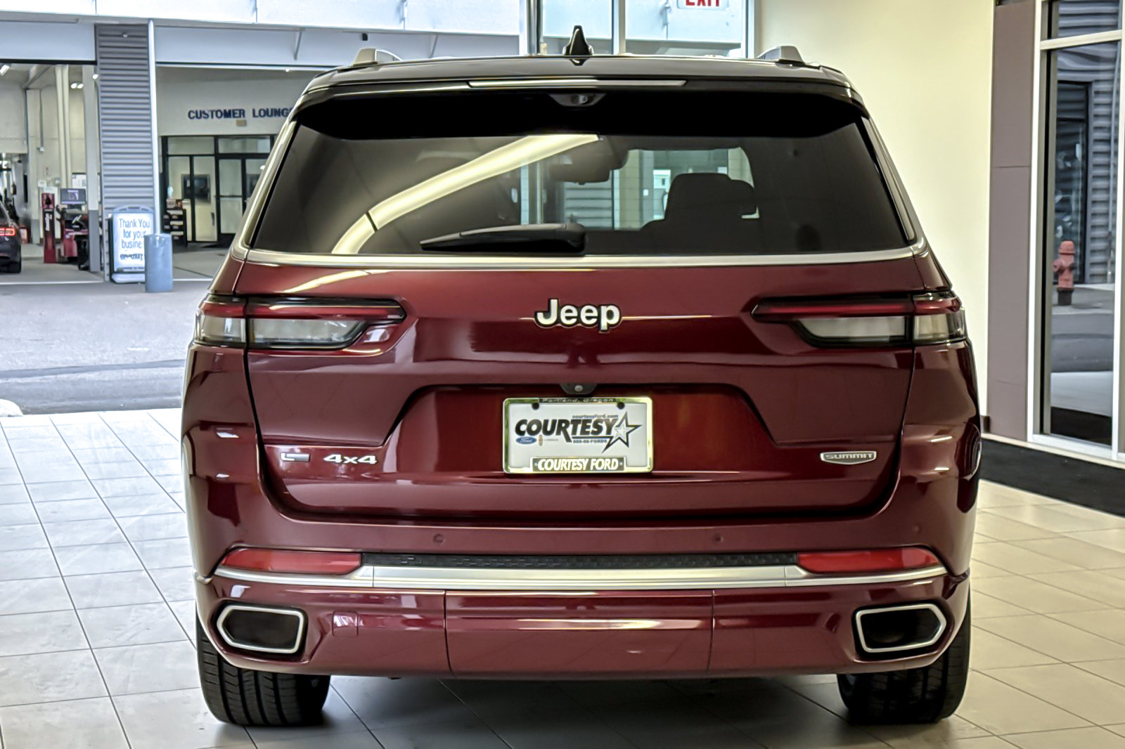Used 2021 Jeep Grand Cherokee L Summit AWD/4WD image 5