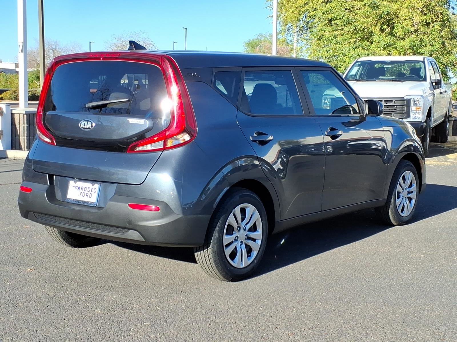 Used 2020 Kia Soul LX image 4