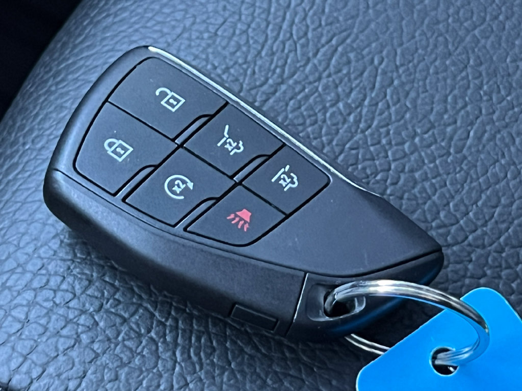 Used 2023 GMC Yukon XL Denali AWD/4WD image 34