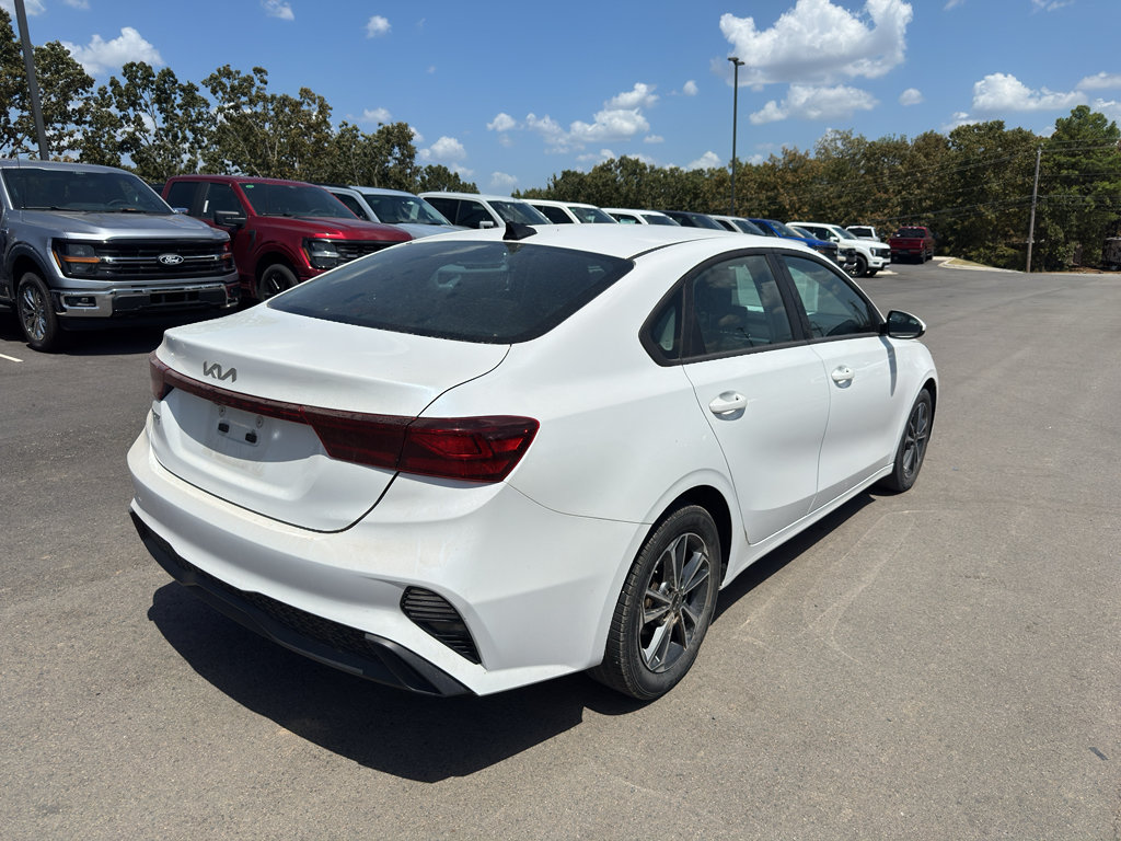 Used 2024 Kia Forte LXS FWD image 5
