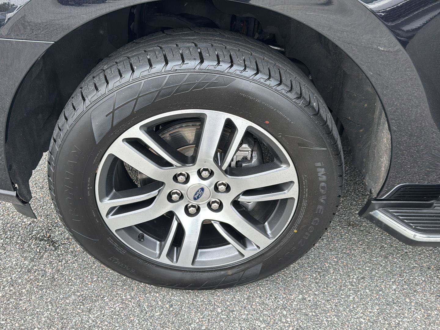 Certified 2023 Ford Expedition Limited image 32