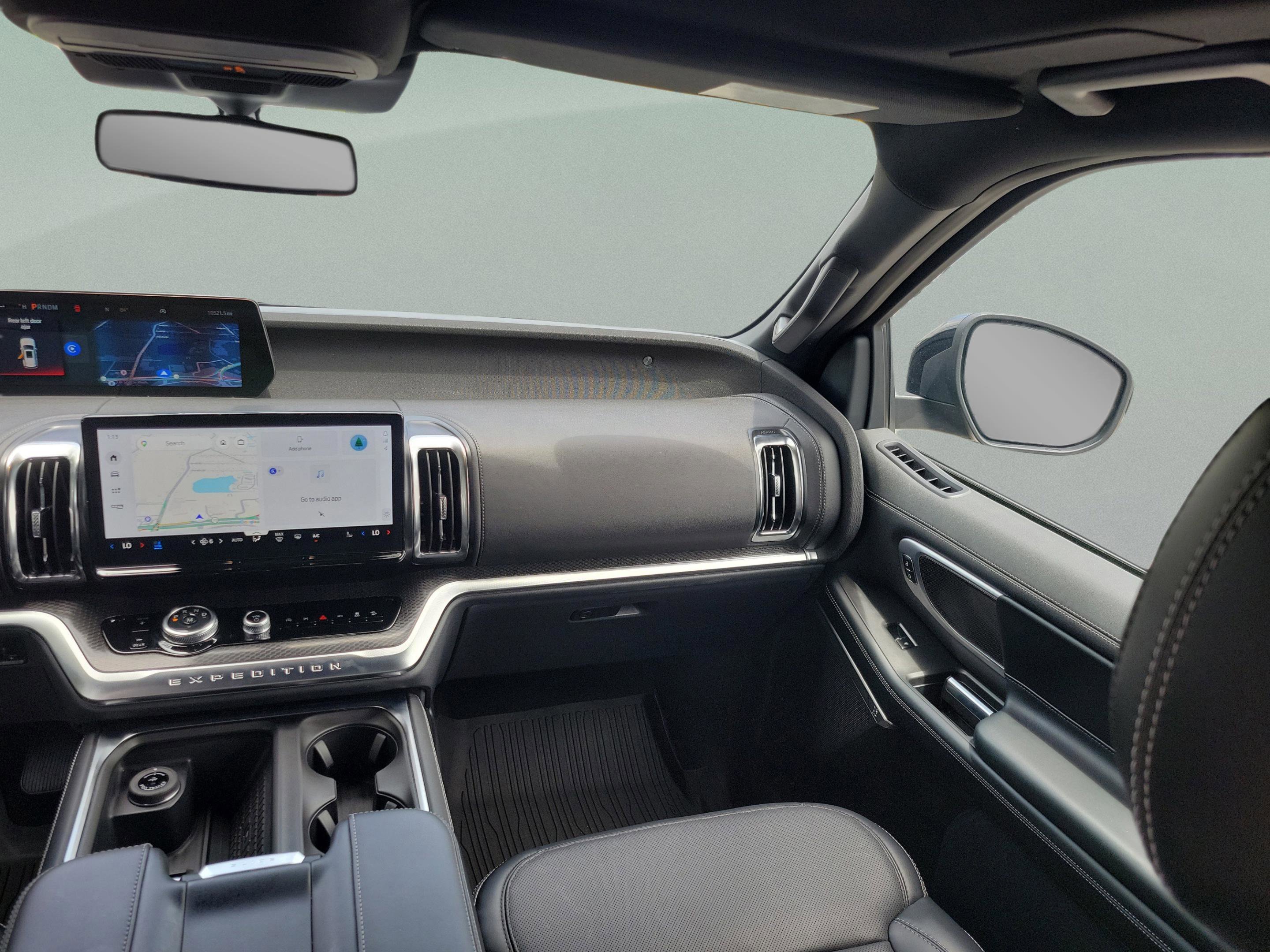 Certified 2025 Ford Expedition Platinum w/ Stealth Performance Package AWD/4WD image 7