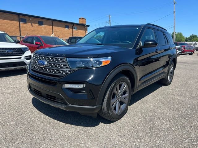 Certified 2024 Ford Explorer XLT w/ Equipment Group 202A AWD/4WD image 30