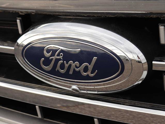 Certified 2021 Ford F150 Lariat w/ Equipment Group 502A High image 11