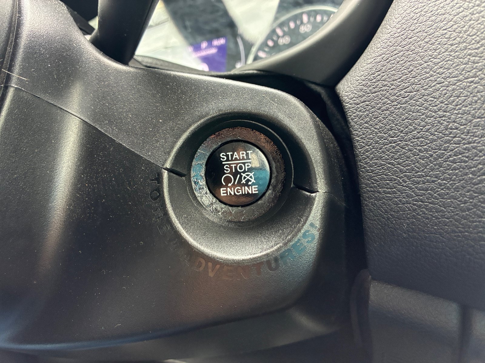 Used 2017 Jeep Renegade Latitude w/ Cold Weather Group AWD/4WD image 29