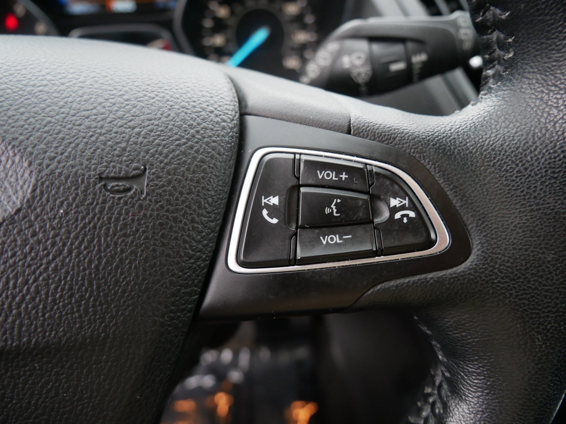 Certified 2019 Ford Escape SEL image 29