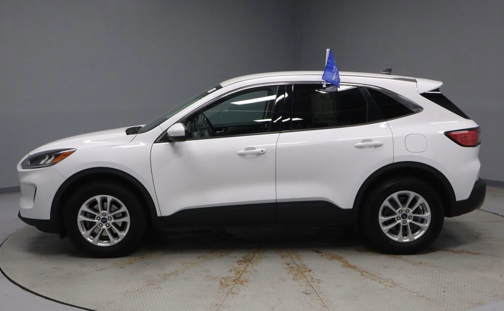 Certified 2021 Ford Escape SE w/ Convenience Package AWD/4WD image 2