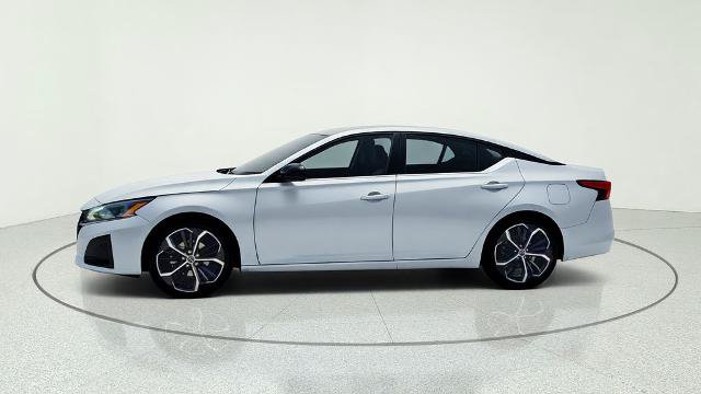 Used 2024 Nissan Altima 2.5 SR FWD image 4
