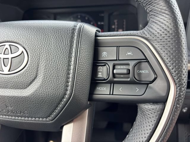 Used 2025 Toyota Tacoma SR5 AWD/4WD image 29