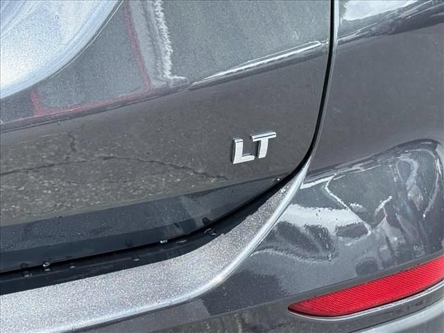 Used 2023 Chevrolet Equinox LT FWD image 15