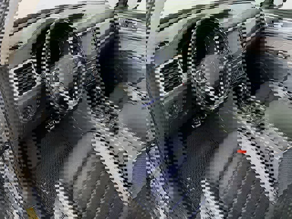 Used 2021 Volkswagen Atlas SEL Premium image 9