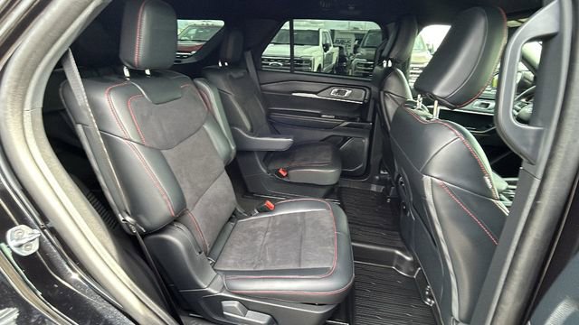 Certified 2025 Ford Explorer ST RWD image 13